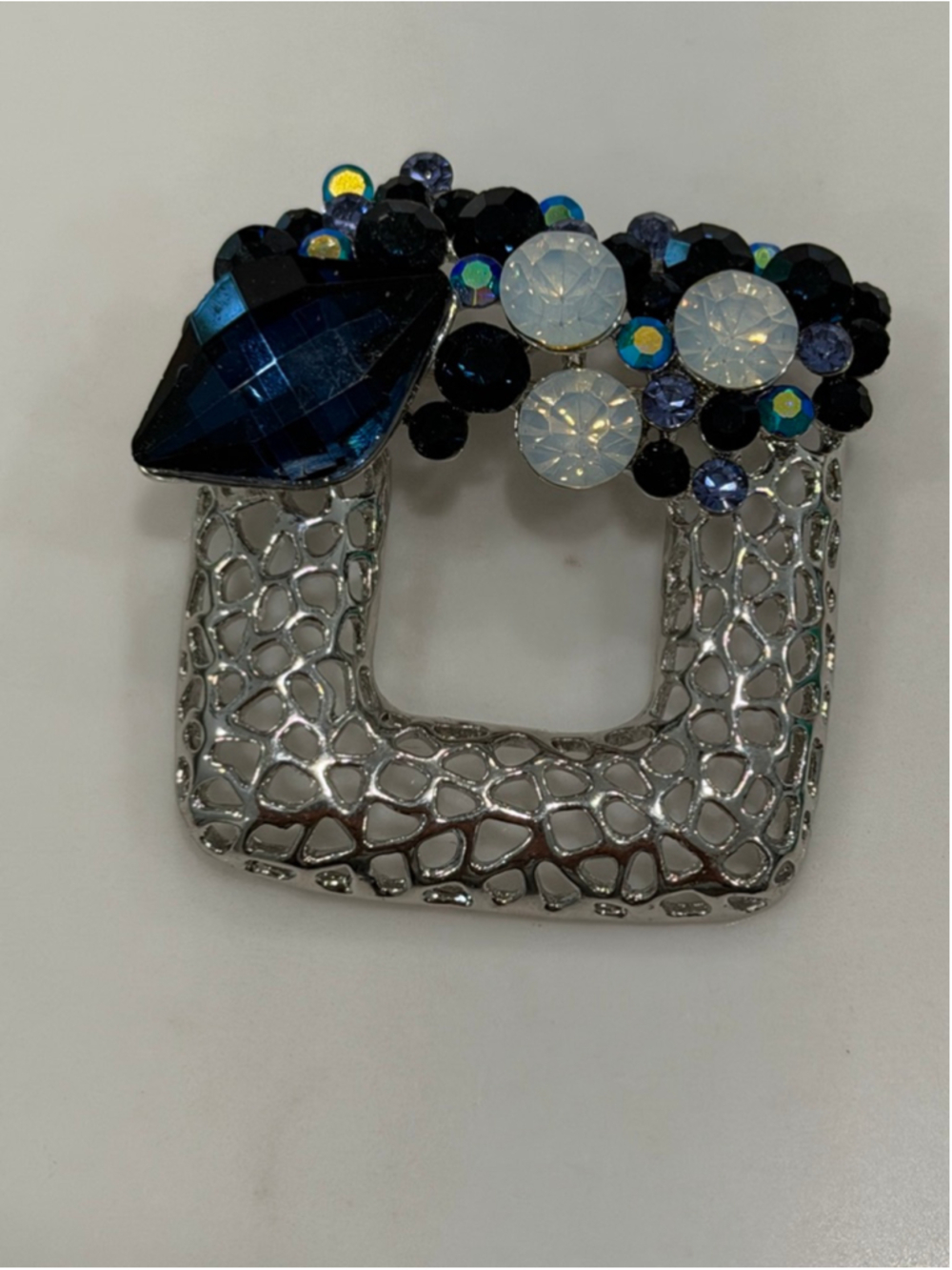 Silvery Blue Geometric Shape Brooch One Size